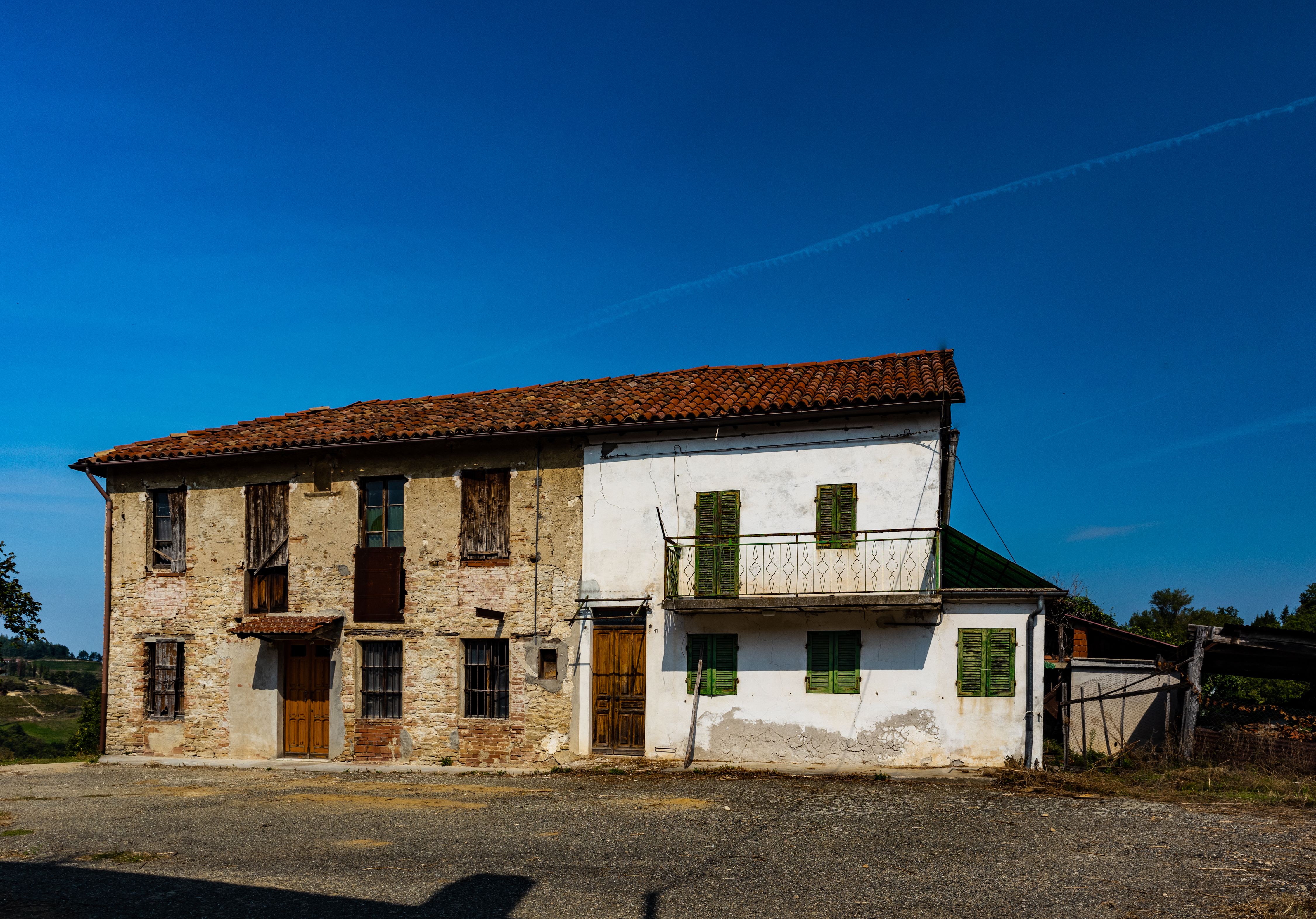 SESSAME RUSTICO INDIPENDENTE NEI VIGNETI DELLA LANGA