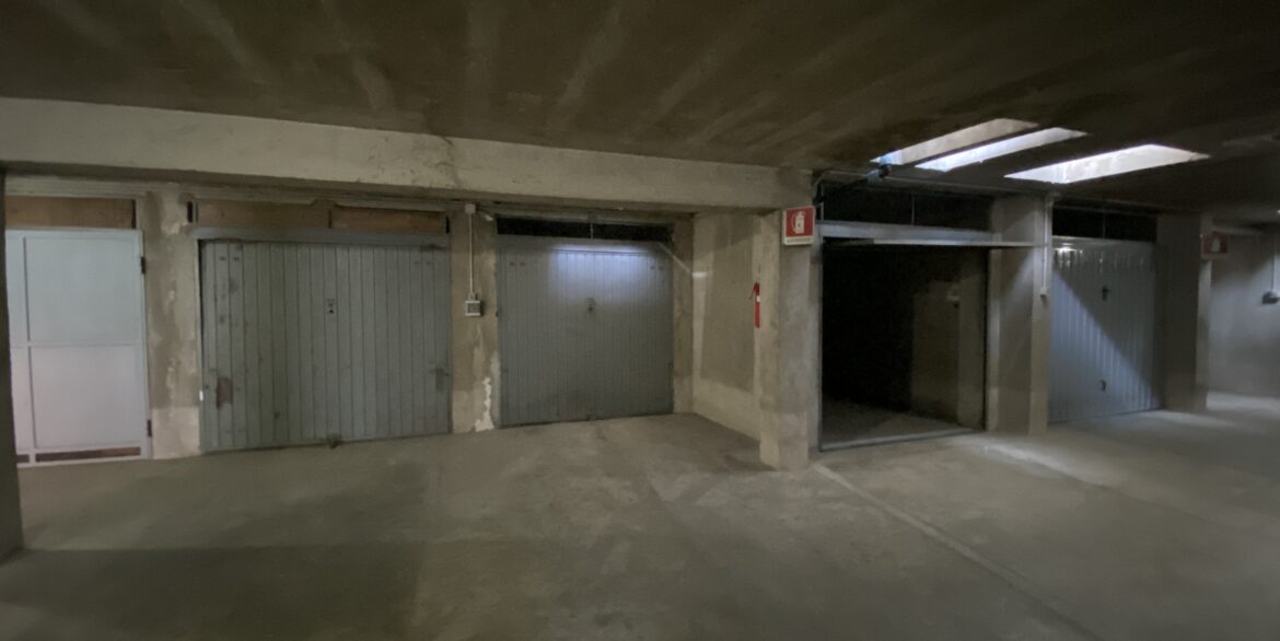 1E5E2A63-1A21-431A-AC40-D85BEB708C6F